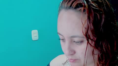 Zoe online show from January 2, 9:28 pm