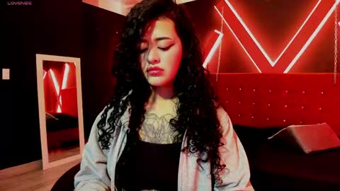 zoe  online show from June 3, 3:53 am