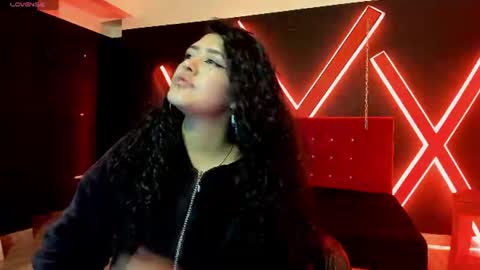 zoe  online show from July 18, 3:00 am