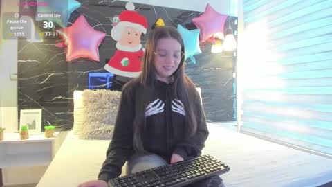 Zoe online show from December 3, 11:41 am