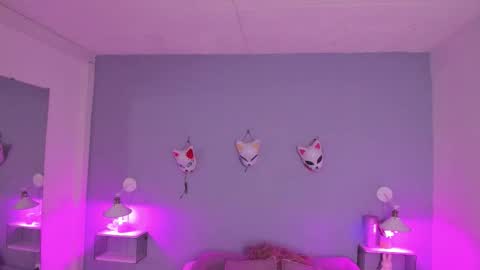 Zoe Lynch online show from October 6, 11:40 am