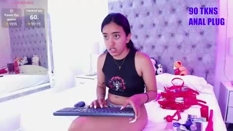 zoe  online show from July 14, 7:52 pm