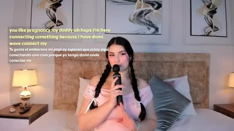 zoe_moon__ online show from April 4, 2:14 pm