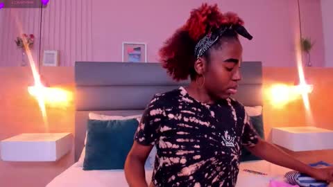 Snapshot of zoe_novakk chatting on October 3, 11:02 pm Zoe Novakk online show from October 3, 11:02 pm