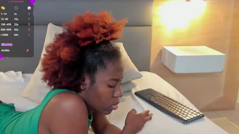 Snapshot of zoe_novakk chatting on October 21, 4:19 pm Zoe Novakk online show from October 21, 4:19 pm