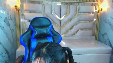 Zoe  online show from October 3, 3:25 am