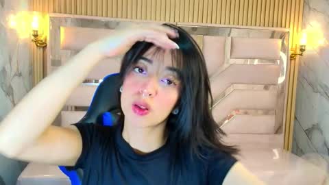 Zoe  online show from October 22, 3:18 am