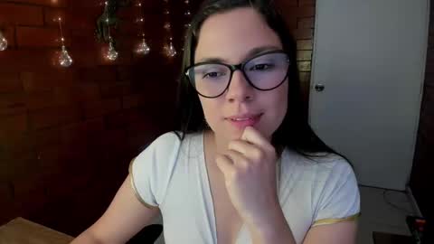 Zoe  online show from February 25, 4:31 pm