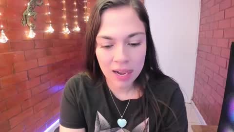 Zoe  online show from October 3, 1:52 pm