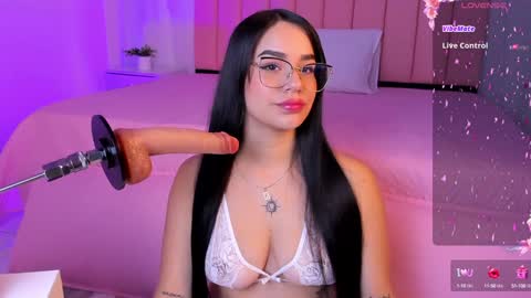 Zoe online show from February 8, 5:29 pm