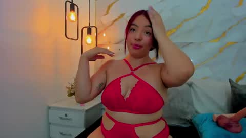 Snapshot of zoe_ross1 chatting on May 8, 11:32 pm Zoe online show from May 8, 11:32 pm