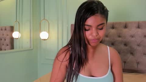 Snapshot of zoe_roux210949 chatting on February 1, 3:08 am Zoe online show from February 1, 3:08 am