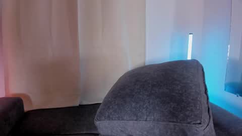 Snapshot of zoe_roux210949 chatting on March 9, 1:14 am Zoe online show from March 9, 1:14 am