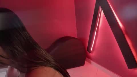 Snapshot of zoe_roux210949 chatting on October 10, 12:09 am Zoe online show from October 10, 12:09 am