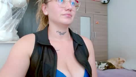 ZOE online show from July 31, 4:50 pm