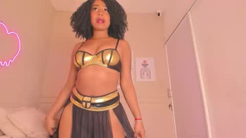 Hi guys i am Zoe  online show from November 11, 12:05 pm