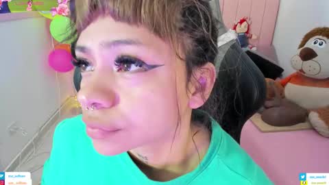 zoe_sullivan_ online show from November 13, 9:30 am