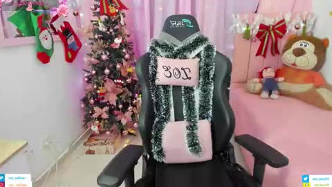 zoe_sullivan_ online show from December 4, 9:40 am