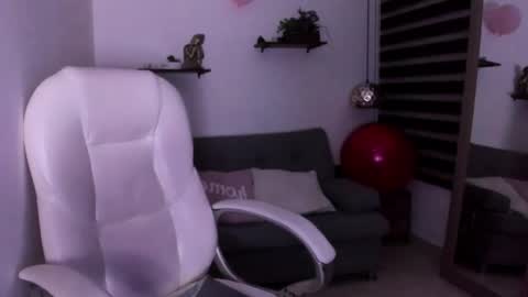 Zoe online show from November 23, 2:06 pm