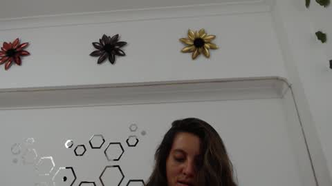 Carolina online show from October 26, 9:21 pm