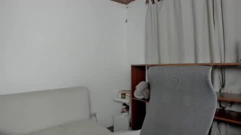 Zoe online show from February 25, 2:43 am