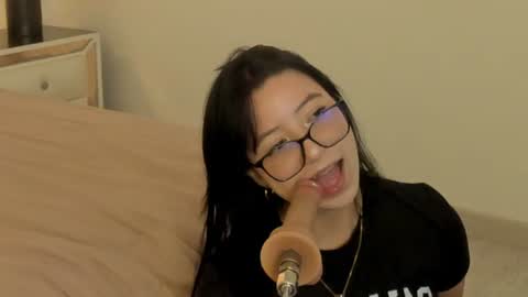 Zoe online show from June 9, 8:42 pm