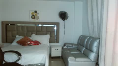 ZOE online show from December 19, 5:20 pm