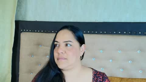 zoedeleon online show from July 31, 12:26 pm