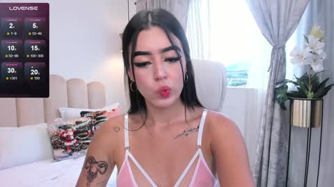 Snapshot of zoee_jackson chatting on December 21, 8:00 pm zoee jackson online show from December 21, 8:00 pm