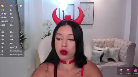 Snapshot of zoee_jackson chatting on January 13, 6:38 pm zoee jackson online show from January 13, 6:38 pm