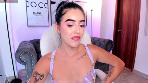 Snapshot of zoee_jackson chatting on January 27, 7:03 pm zoee jackson online show from January 27, 7:03 pm