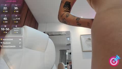 Snapshot of zoee_jackson chatting on January 28, 10:45 pm zoee jackson online show from January 28, 10:45 pm