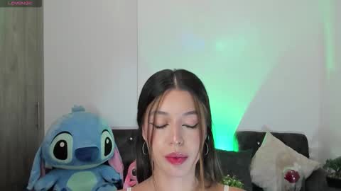 Snapshot of zoee_jackson chatting on September 9, 1:49 am zoee jackson online show from September 9, 1:49 am