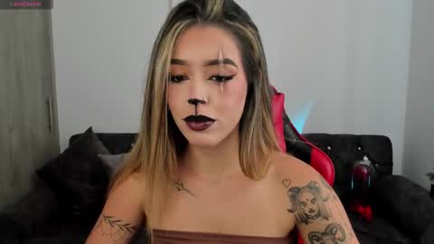 Snapshot of zoee_jackson chatting on October 31, 6:09 pm zoee jackson online show from October 31, 6:09 pm