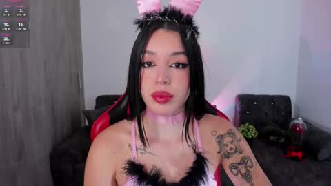 Snapshot of zoee_jackson chatting on March 15, 10:16 pm zoee jackson online show from March 15, 10:16 pm