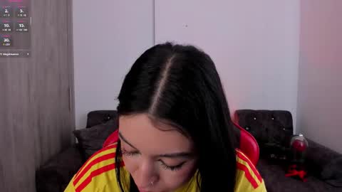 Snapshot of zoee_jackson chatting on March 26, 6:02 pm zoee jackson online show from March 26, 6:02 pm