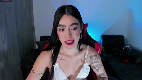 Snapshot of zoee_jackson chatting on April 5, 4:20 am zoee jackson online show from April 5, 4:20 am