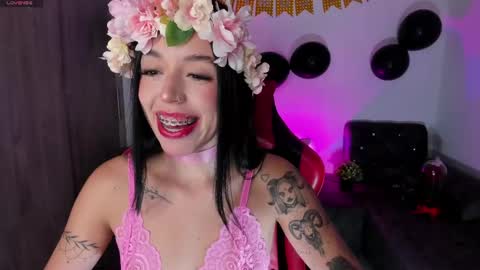 Snapshot of zoee_jackson chatting on April 21, 6:31 am zoee jackson online show from April 21, 6:31 am