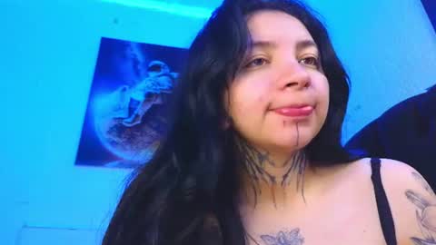 zoee jhonnyy online show from July 9, 8:18 am