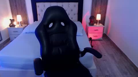 zoe online show from October 4, 3:48 am