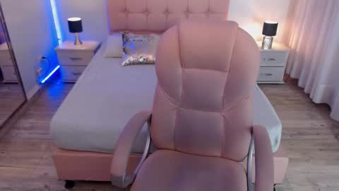 zoe online show from November 11, 3:06 am