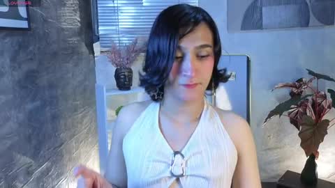 Snapshot of zoee_kiss_ chatting on April 29, 5:33 am ZOE online show from April 29, 5:33 am