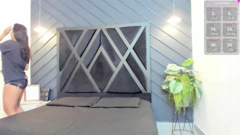 Zoe 3 online show from September 15, 5:13 pm