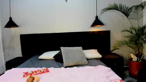 Zoe online show from March 17, 2:20 pm