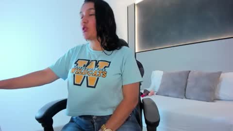 zoee_zi online show from October 25, 6:57 pm