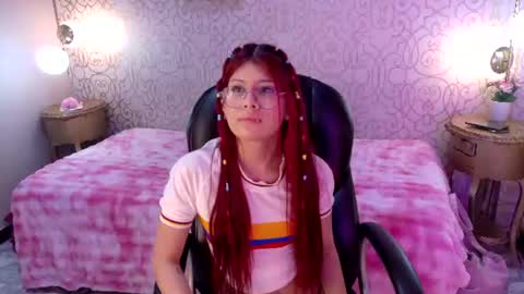 zoeecarter_ online show from July 3, 11:27 am