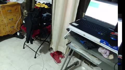 Snapshot of zoeecruz chatting on February 13, 10:22 pm zoeecruz online show from February 13, 10:22 pm