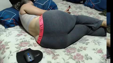 Snapshot of zoeecruz chatting on February 24, 10:58 pm zoeecruz online show from February 24, 10:58 pm