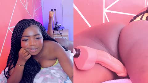 Snapshot of zoeethompson_cm chatting on February 26, 1:00 am online show from February 26, 1:00 am