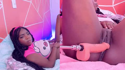 Snapshot of zoeethompson_cm chatting on March 1, 10:53 pm online show from March 1, 10:53 pm